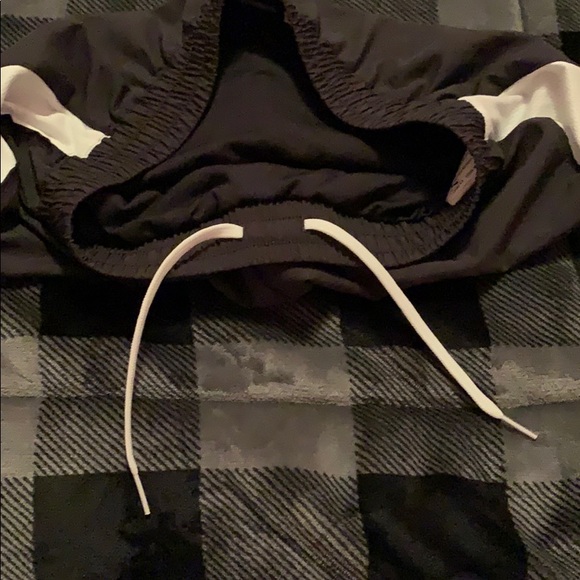 Puma athletic running shorts black stripe SE way small S - Picture 4 of 7